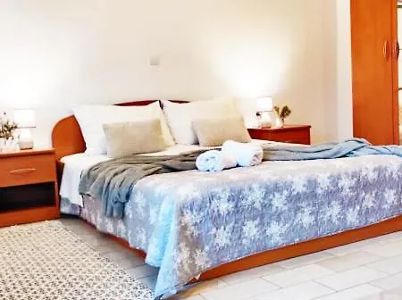 Petar * Makarska