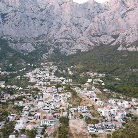 Petar * Makarska